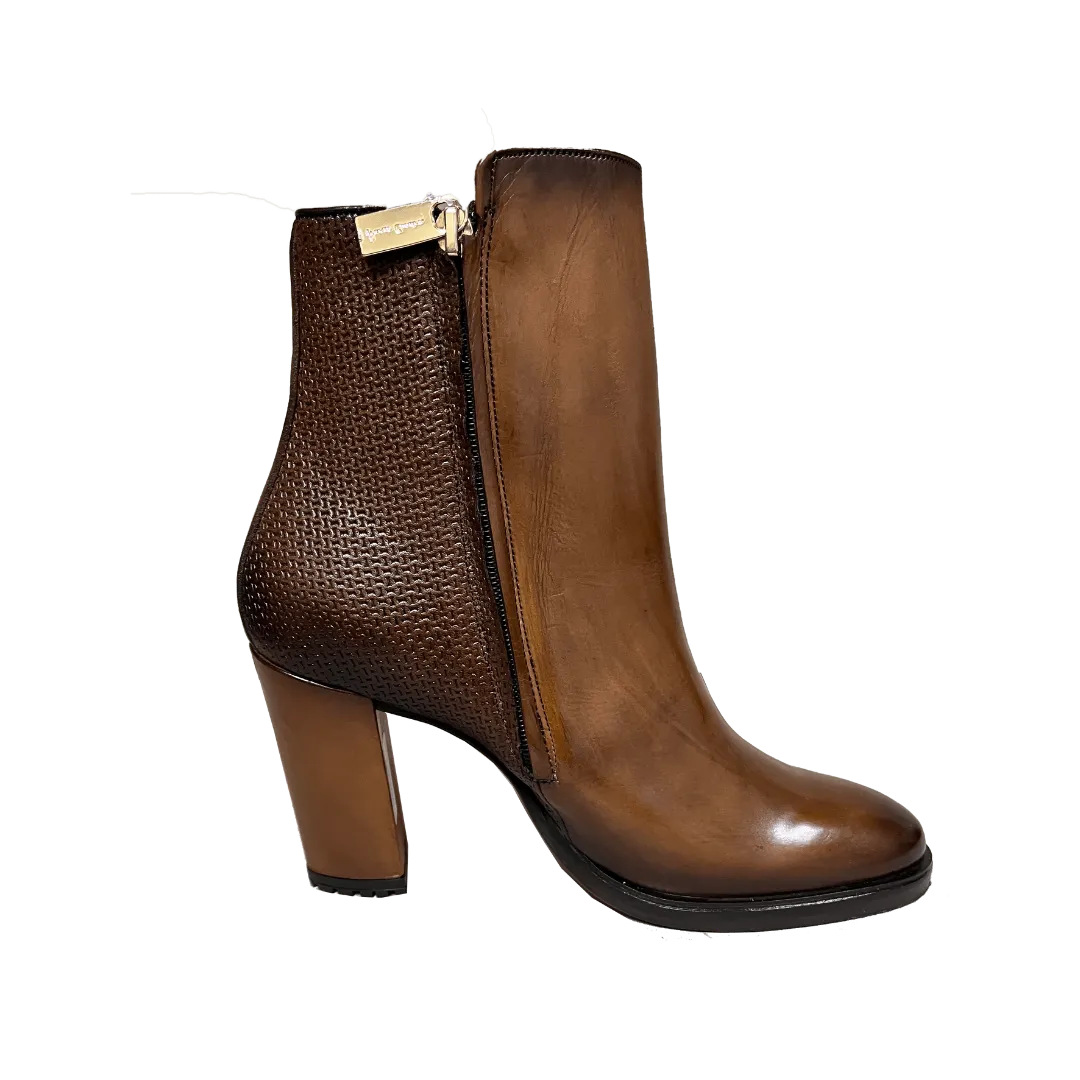 Cuadra Women's Brown Ternera Paris Bootie