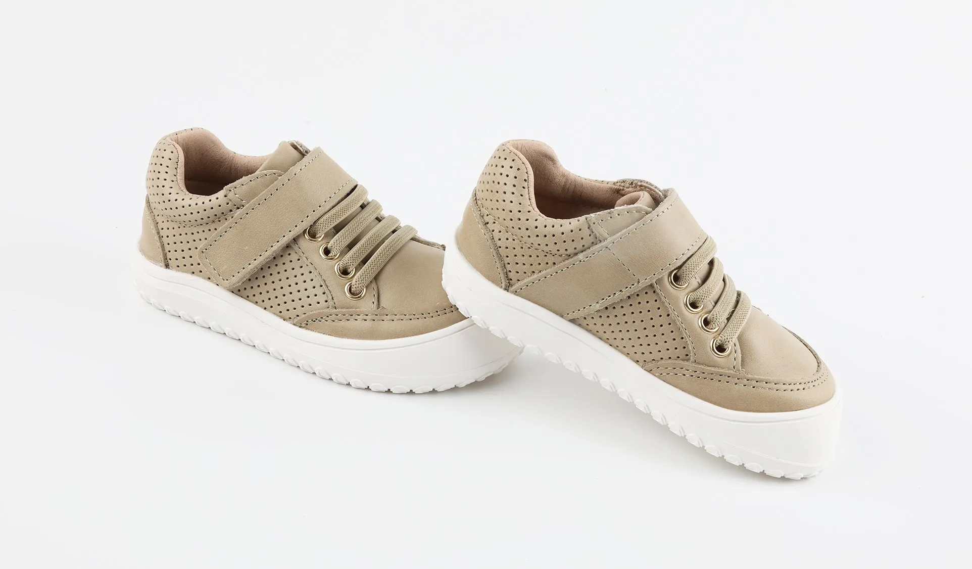 Play Perfect Beige Low Top {Premium Leather}