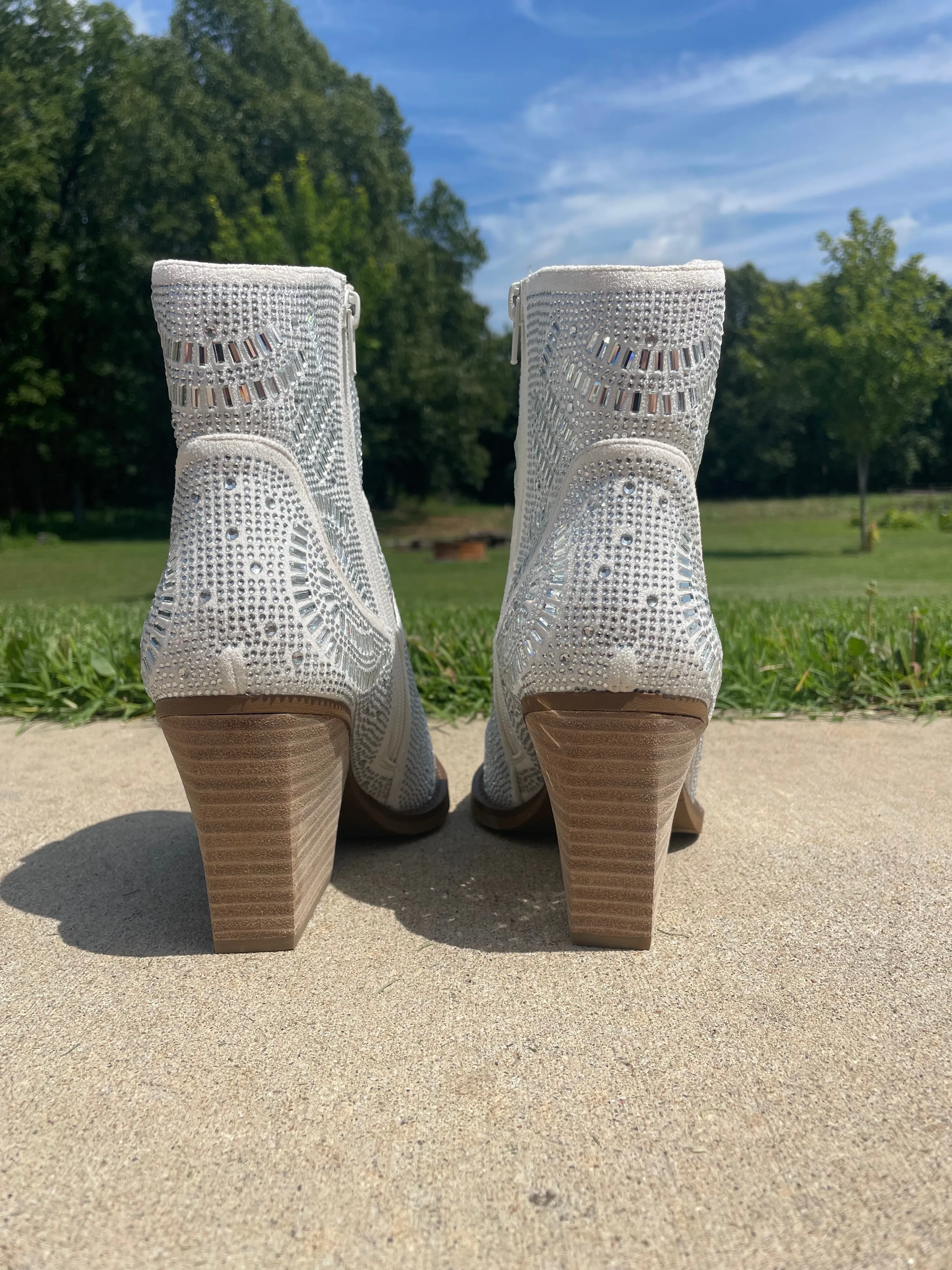 Very G "Maze" White Silver Bootie