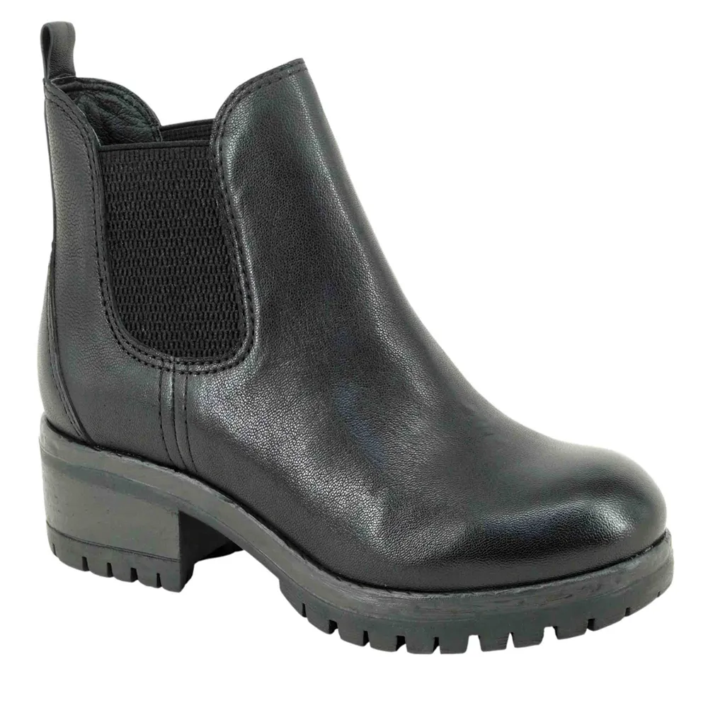 Women's Salvia Cachet Leather Boot Color: Black