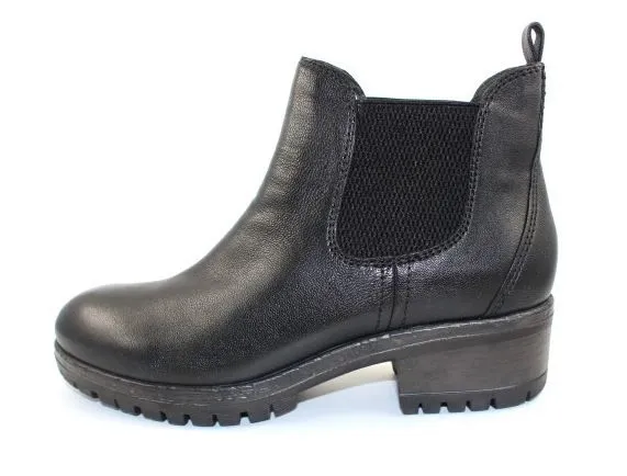 Women's Salvia Cachet Leather Boot Color: Black